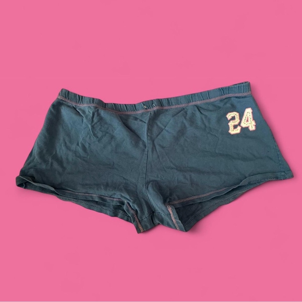 Y2K comfy number graphic shorts